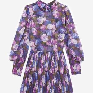 FLOWING PLEATED DRESS WITH VIOLET PRINT
